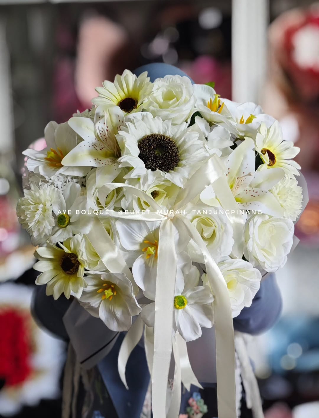 a white Flower Bucket 