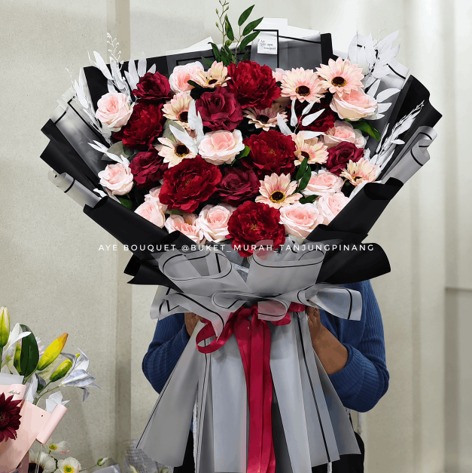 Royal Crimson Elegance Bouquet